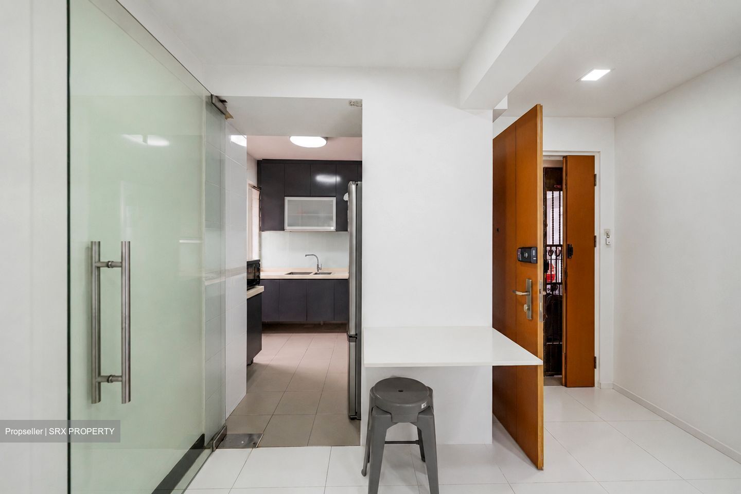 Sengkang West Way (Sengkang),  #568556011